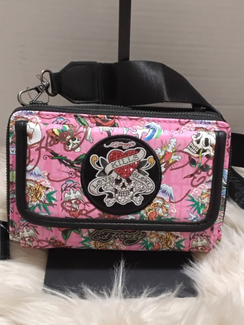 “Ed Hardy Love Kills Slowly Tattoo Shoulder Bag Y2K Pink Graphic”